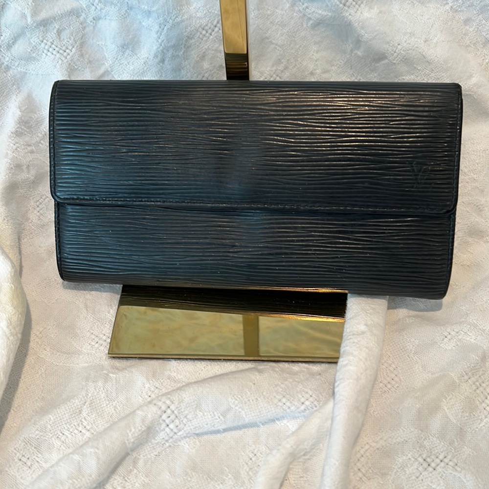 Louis Vuitton Epi Sarah Wallet